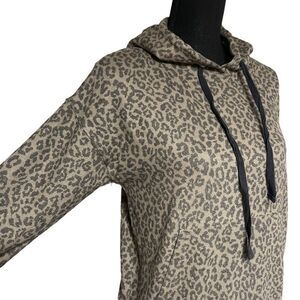 Sundry Leopard Print Lightweight Hoodie N0362